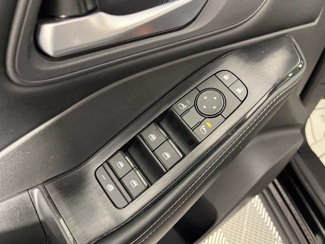 Used 2025 Nissan Rogue SV FWD image 31