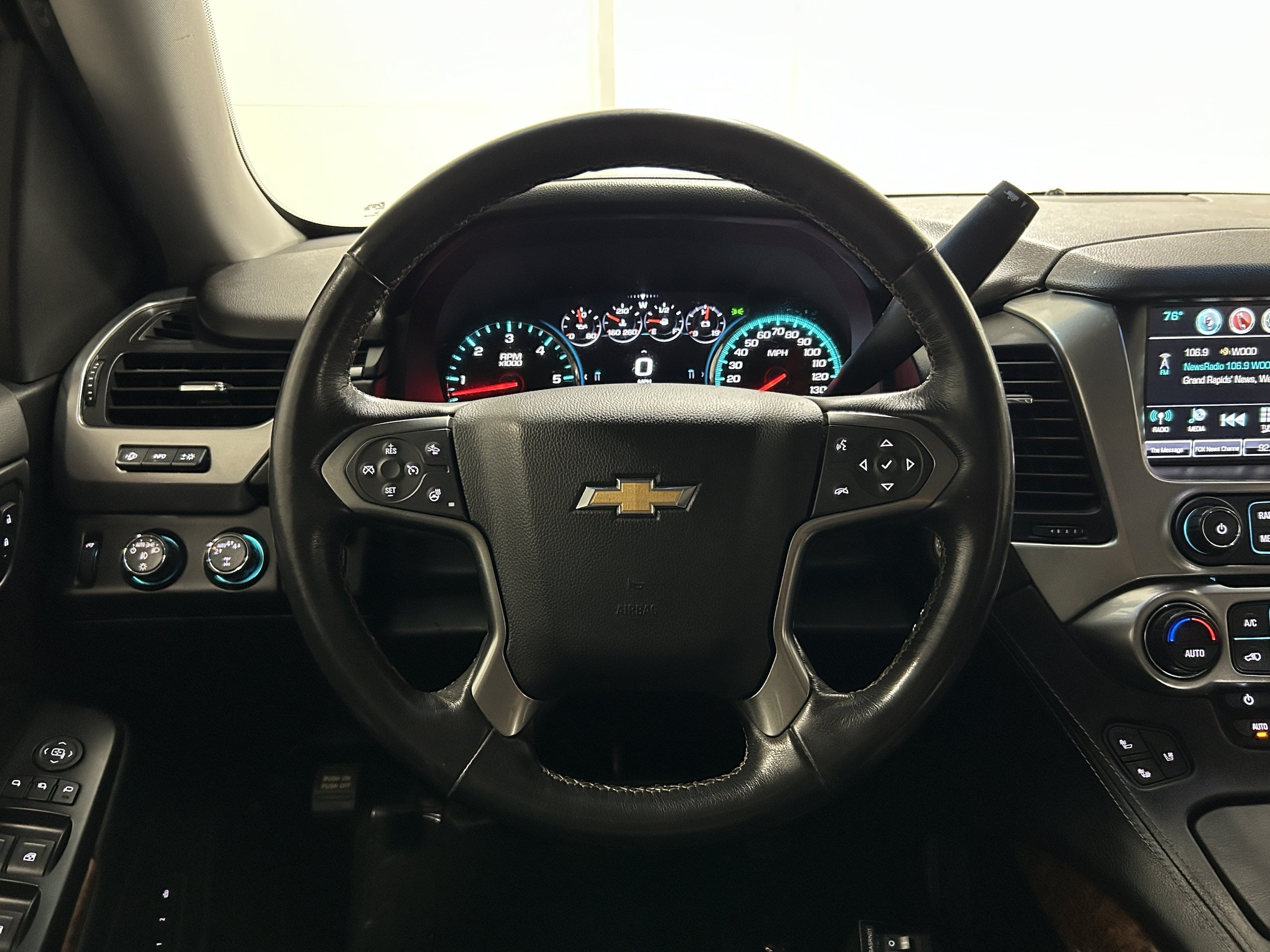 Used 2018 Chevrolet Tahoe Premier AWD/4WD image 14