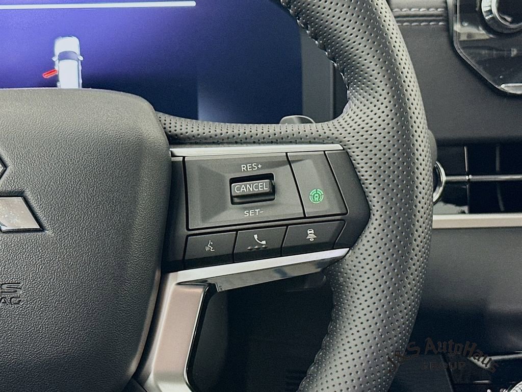 Used 2024 Mitsubishi Outlander SEL image 14