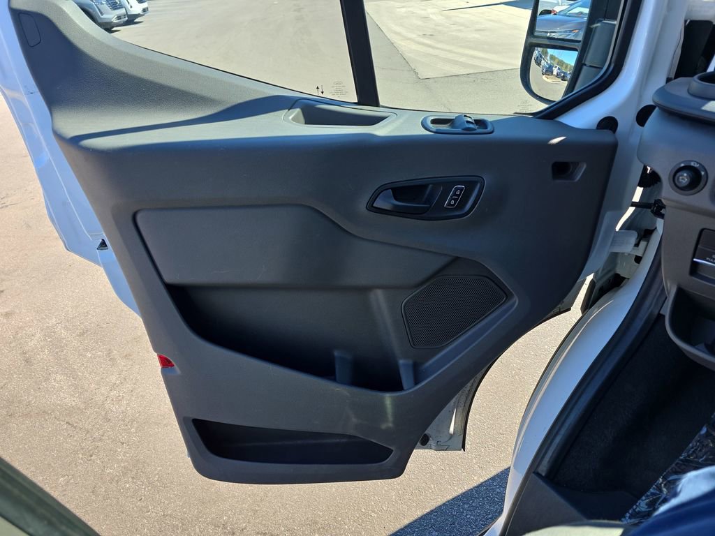 Used 2024 Ford Transit 350 XLT image 31