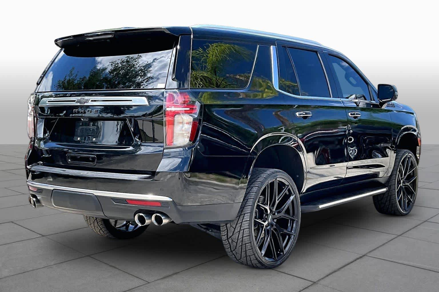 Used 2021 Chevrolet Tahoe High Country RWD image 12