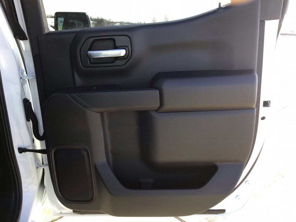 Used 2026 Chevrolet Silverado 1500 Custom Trail Boss w/ Turbomax Blackout Package image 15