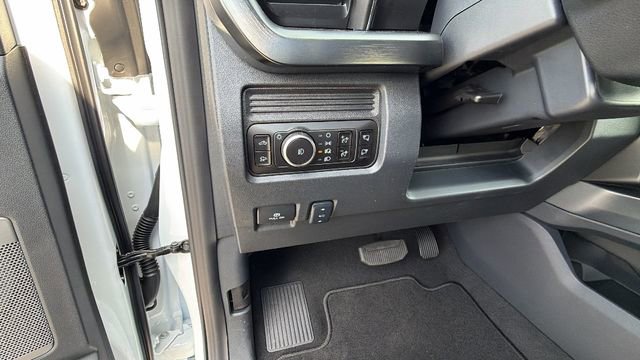 New 2026 Ford F350 Lariat w/ FX4 Off-Road Package image 32