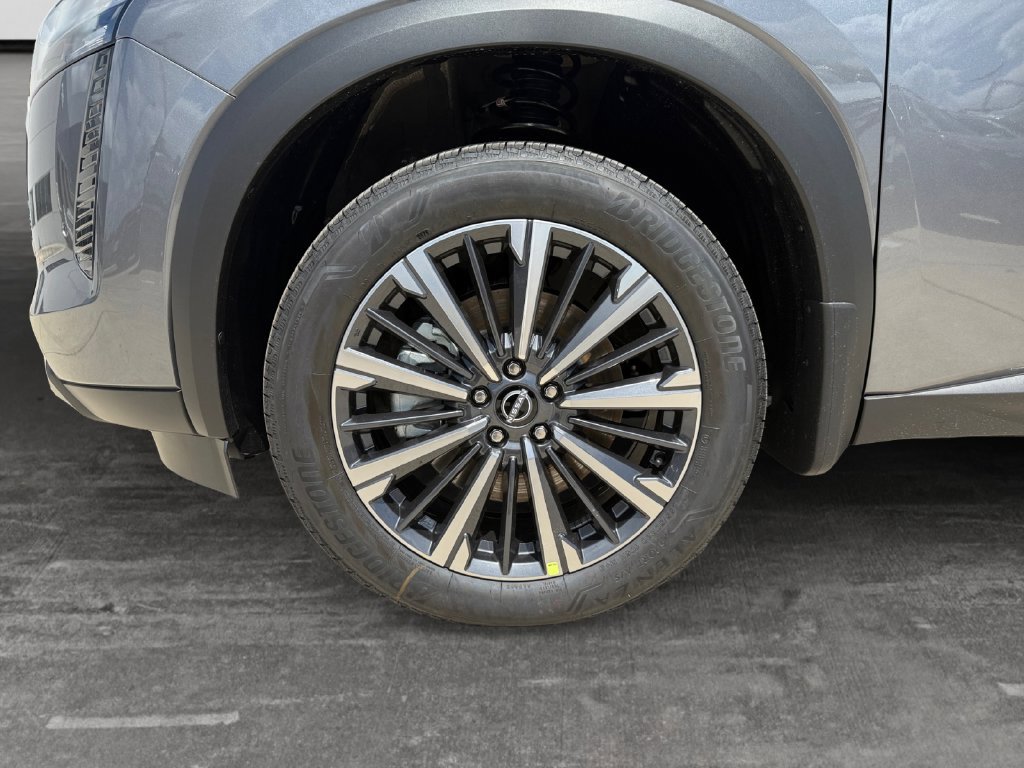 New 2026 Nissan Pathfinder Platinum w/ Cargo Package FWD image 9