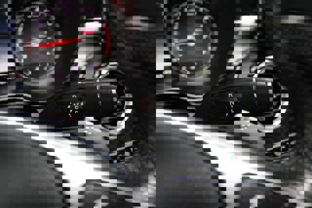 Used 2018 Mercedes-Benz GLC 300 4MATIC w/ AMG Line image 21