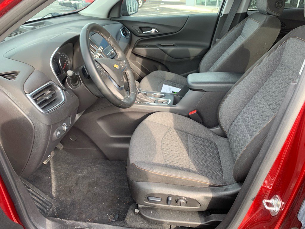 Used 2024 Chevrolet Equinox LT w/ LPO, Floor Liner Package image 5