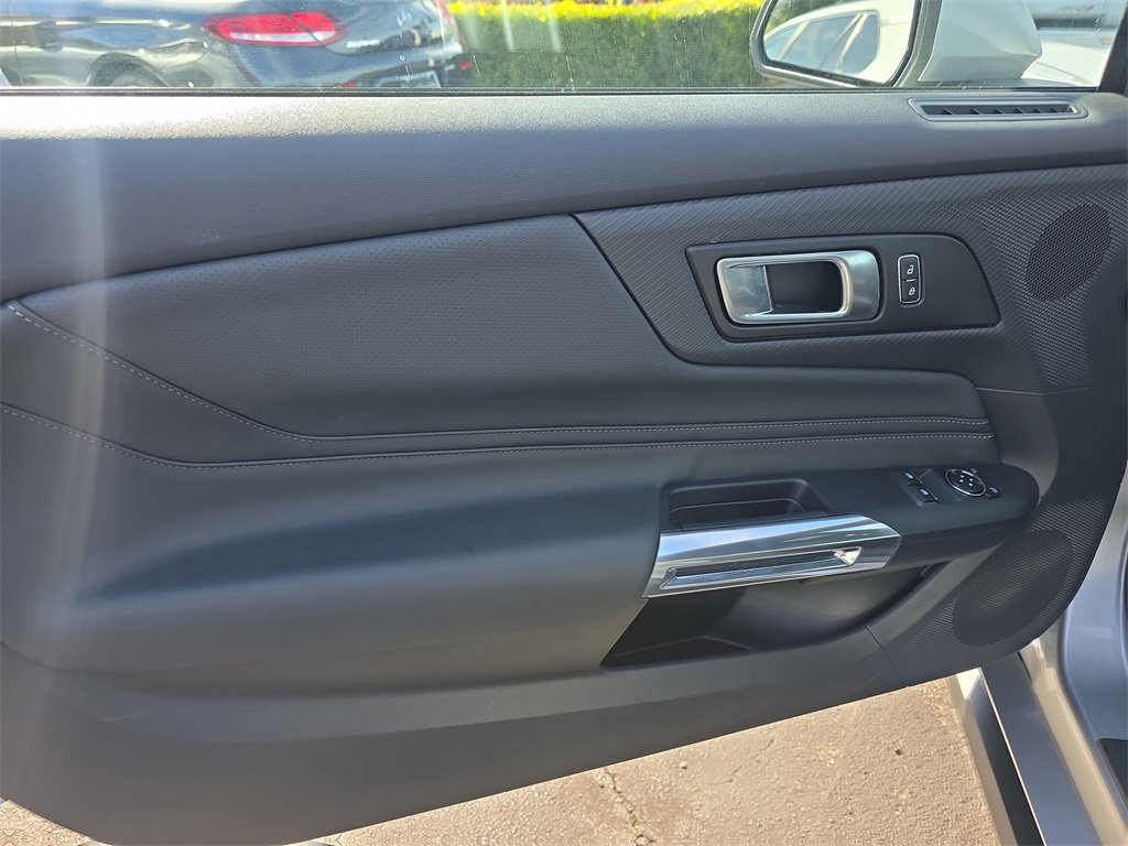 Used 2025 Ford Mustang Premium image 10