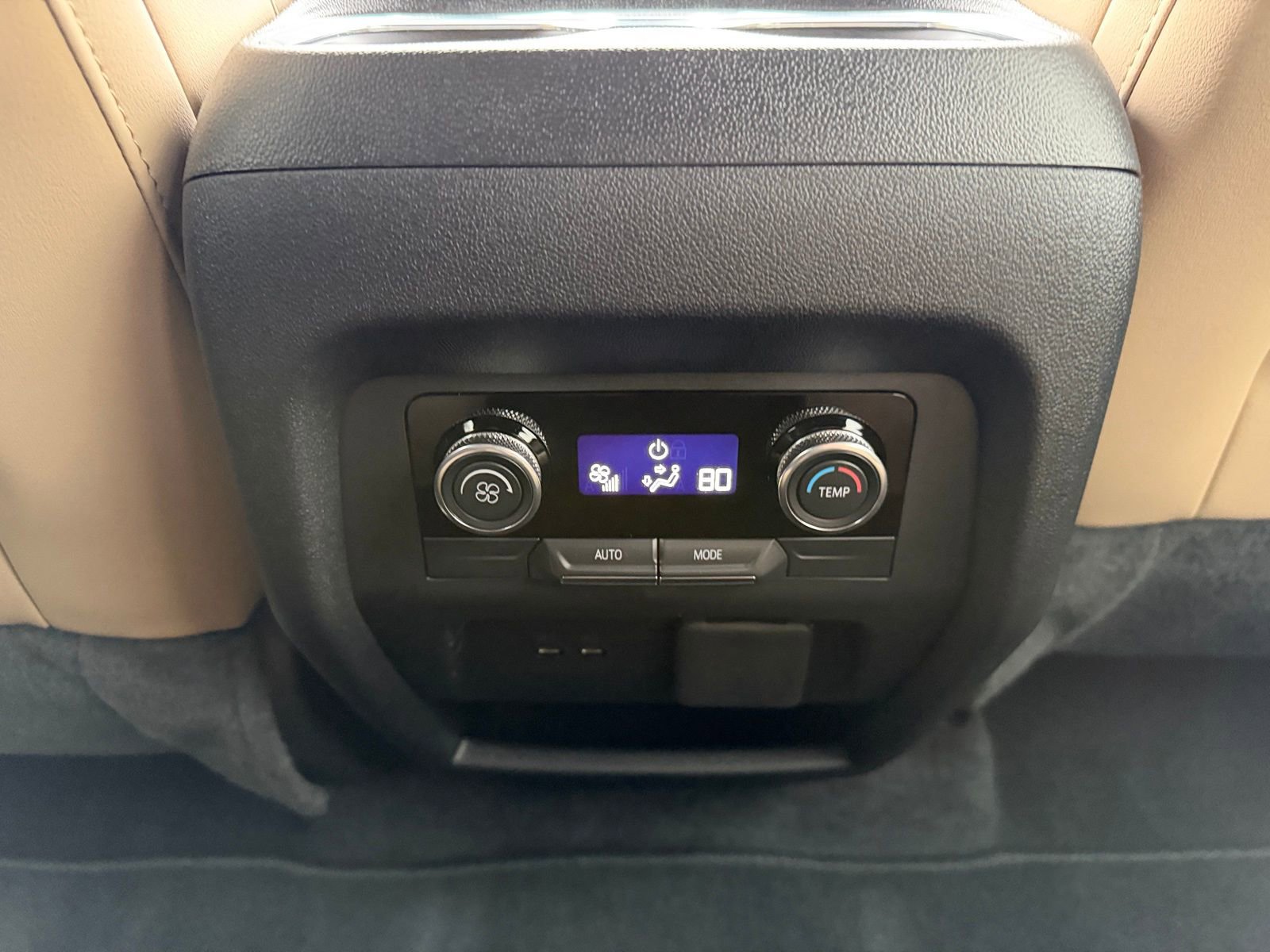 Used 2025 Buick Enclave Preferred w/ Power Package image 27