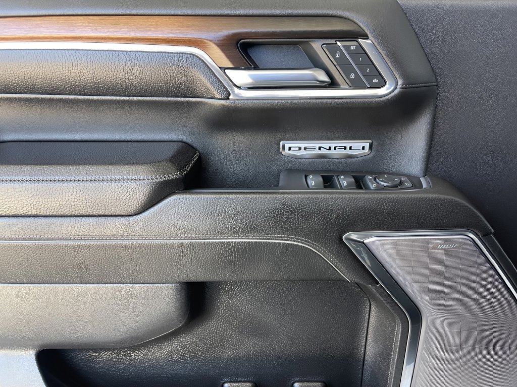 Used 2024 GMC Sierra 1500 Denali AWD/4WD image 8