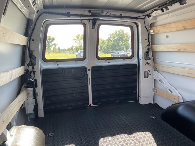 Used 2024 Chevrolet Express 2500 Work Van w/ Driver Convenience Package image 23