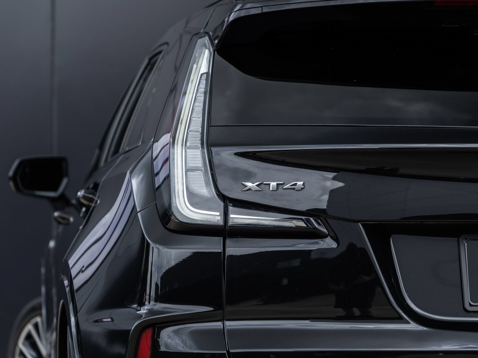 Used 2024 Cadillac XT4 Sport FWD image 12