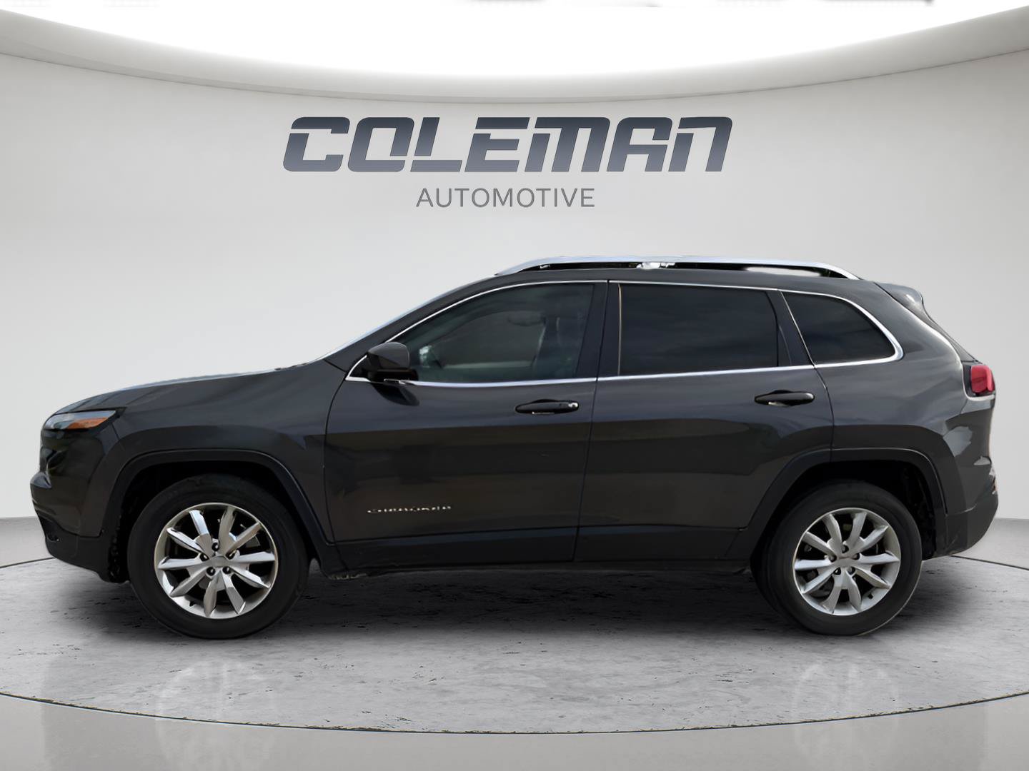 Used 2016 Jeep Cherokee Limited w/ Luxury Group AWD/4WD image 2