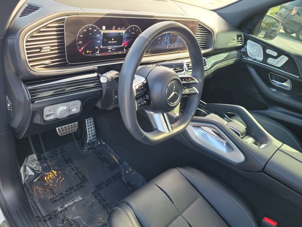 Used 2025 Mercedes-Benz GLS 580 4MATIC image 26