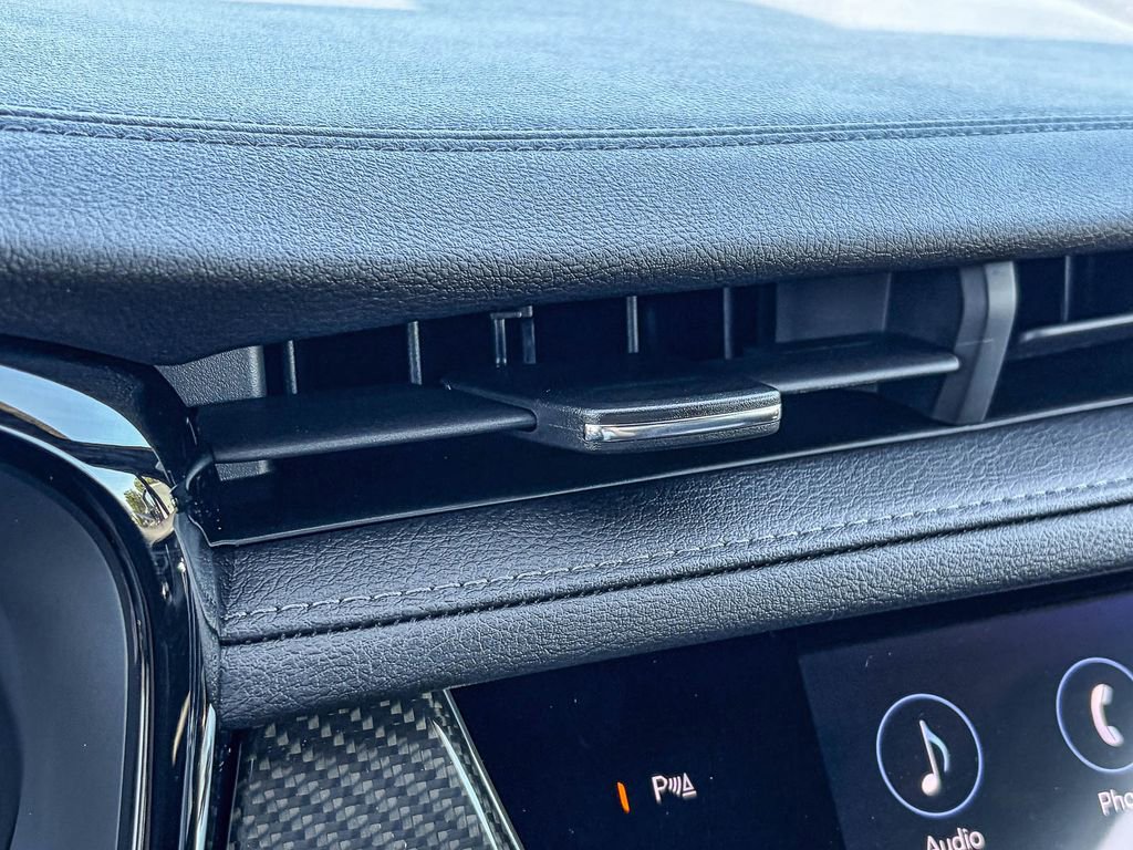 Used 2022 Cadillac XT6 Sport w/ Technology Package image 28