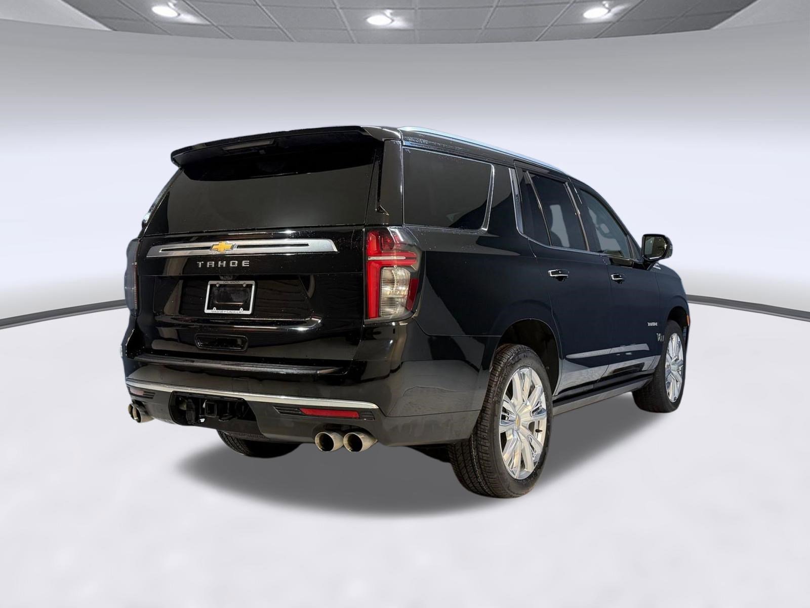 Used 2023 Chevrolet Tahoe High Country w/ Premium Package 2 AWD/4WD image 9