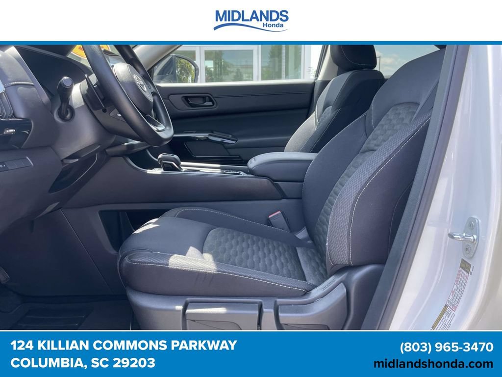 Used 2024 Nissan Pathfinder S AWD/4WD image 13