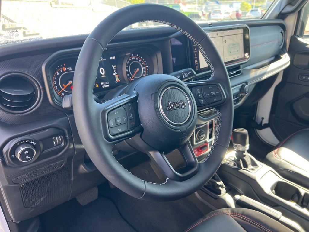 Used 2025 Jeep Gladiator Rubicon w/ Safety Group image 5