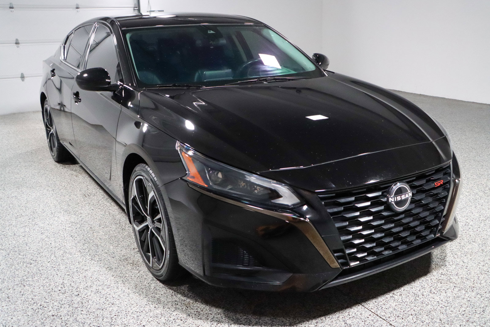 Used 2023 Nissan Altima 2.5 SR FWD image 5