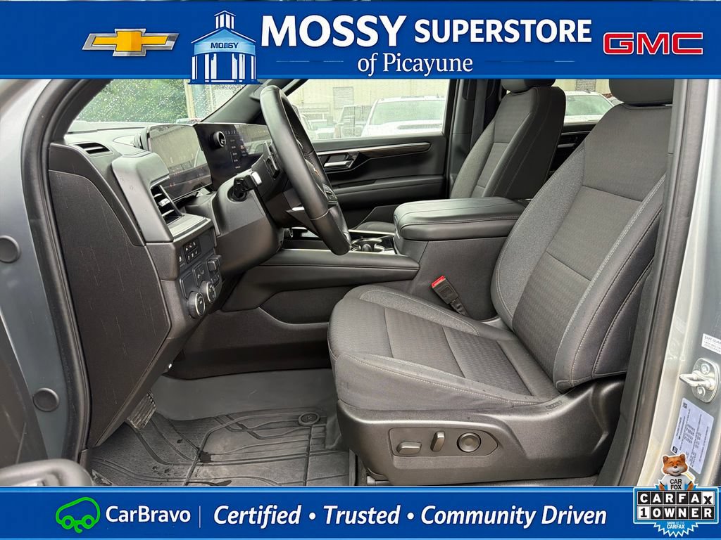 Certified 2025 Chevrolet Suburban LS w/ Max Trailering Package RWD image 12
