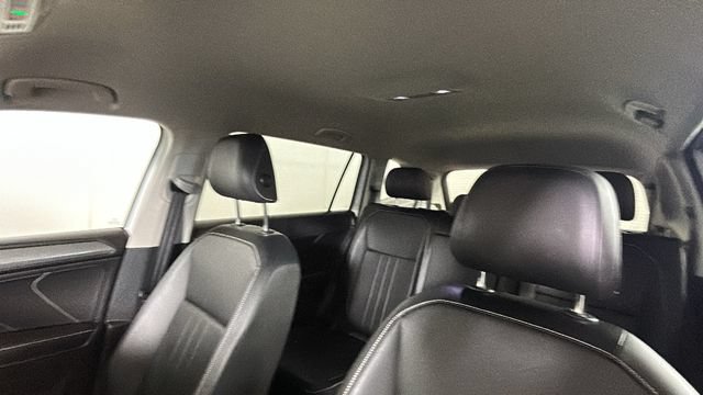 Used 2023 Volkswagen Tiguan SE FWD image 13