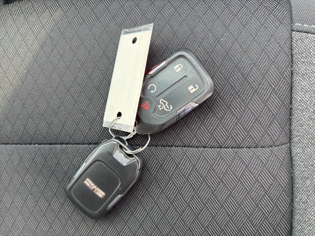 Used 2020 GMC Sierra 1500 SLE w/ SLE Value Package image 25
