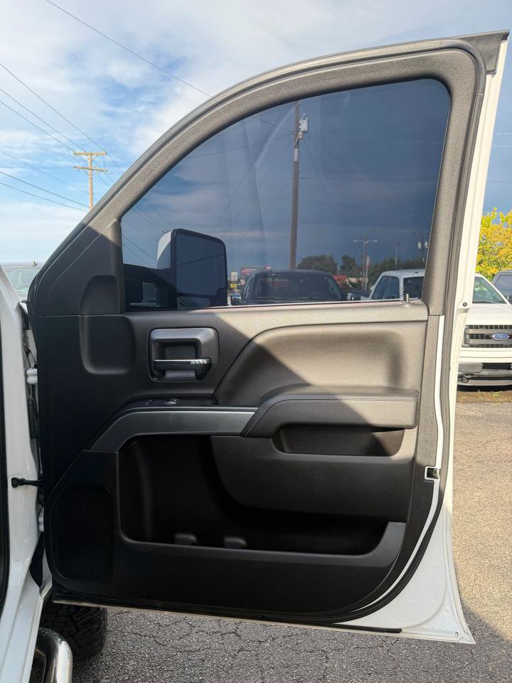 Used 2018 Chevrolet Silverado 2500 LT AWD/4WD image 18