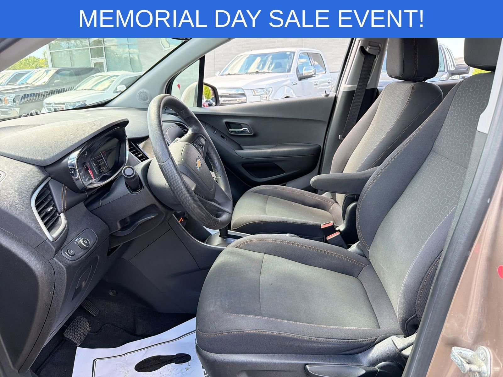 Used 2019 Chevrolet Trax LS FWD image 13
