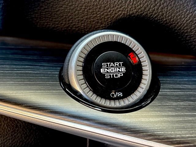 Used 2023 Jeep Wagoneer L Series II image 21