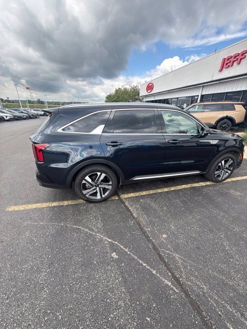 Used 2023 Kia Sorento EX AWD/4WD image 12