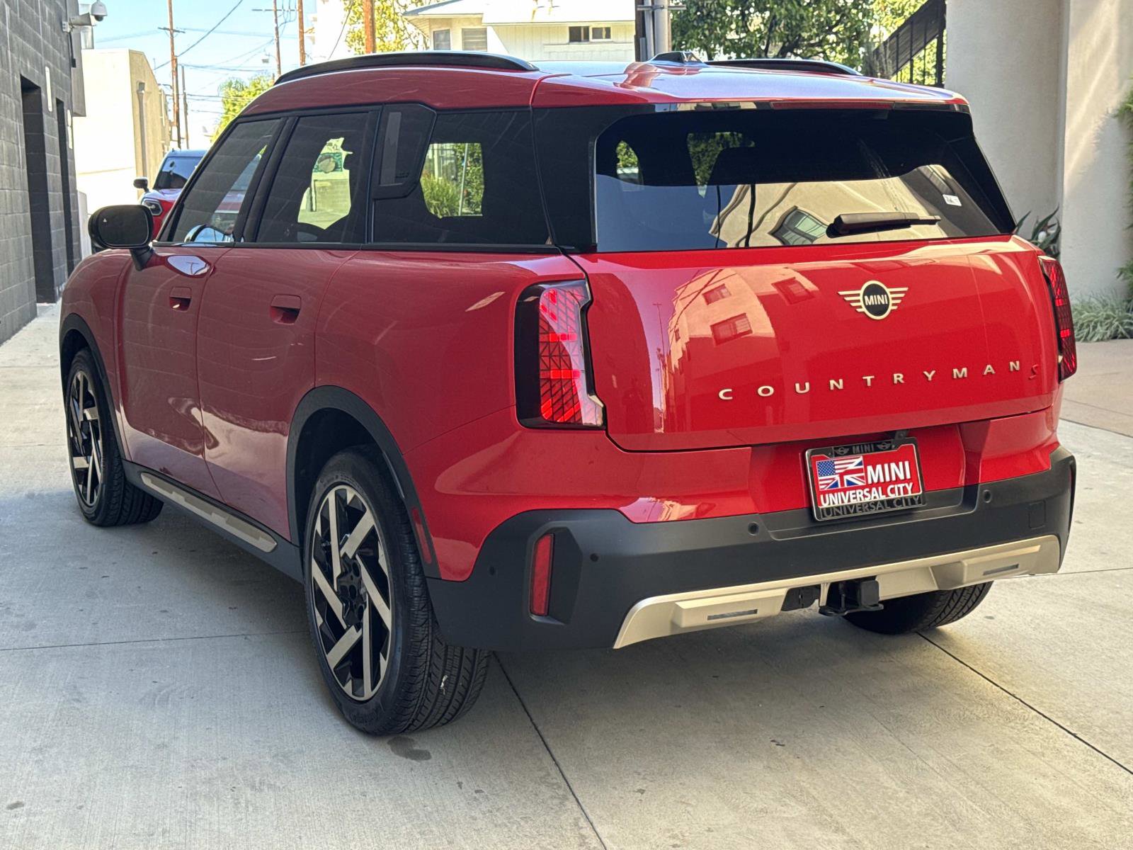 Used 2025 MINI Cooper Countryman S w/ Comfort Package Max image 3