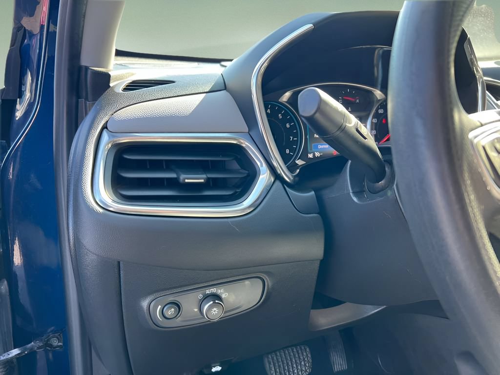 Used 2022 Chevrolet Equinox LS w/ LS Convenience Package AWD/4WD image 22