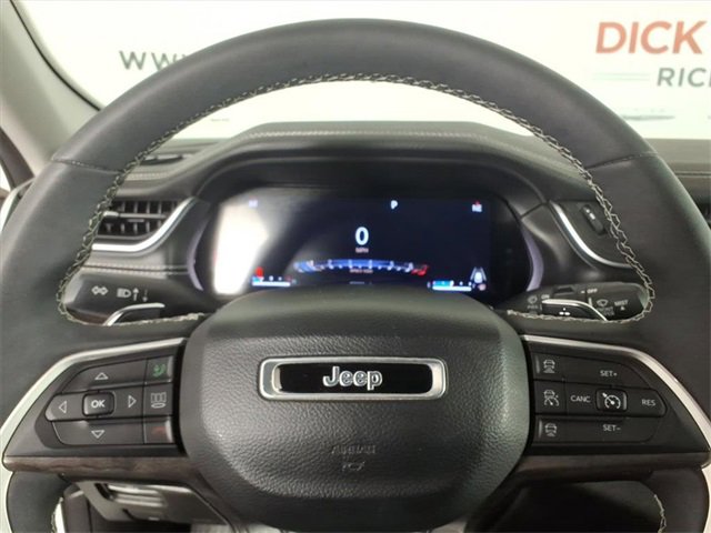 Used 2023 Jeep Grand Cherokee Limited image 24