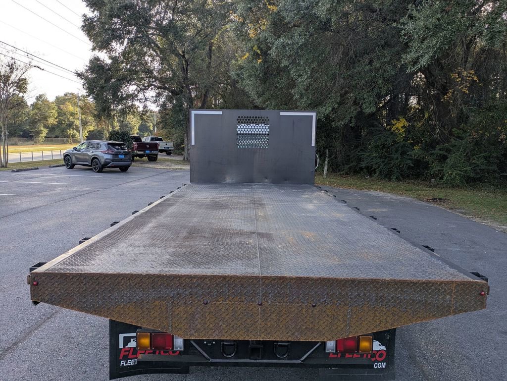 Used 2023 Chevrolet Low Cab Forward 5500XD image 28