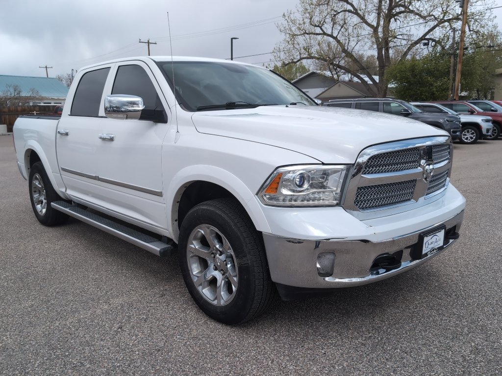 Used 2017 RAM 1500 Laramie w/ Convenience Group AWD/4WD image 4