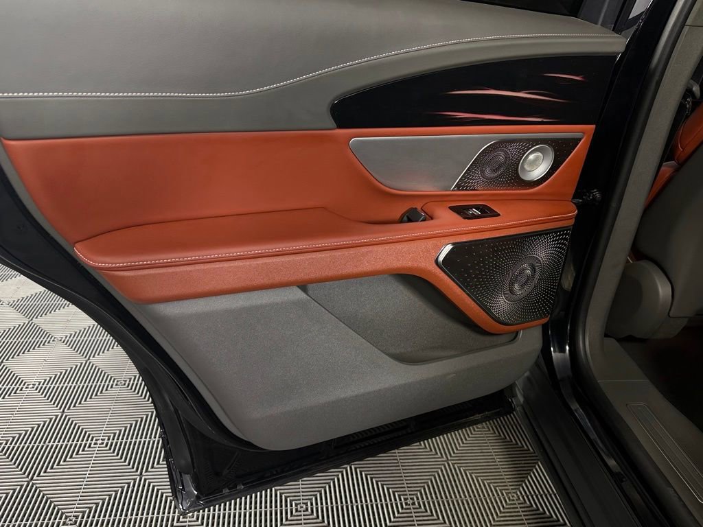 Used 2025 Lincoln Nautilus Black Label w/ Jet Appearance Package AWD/4WD image 28