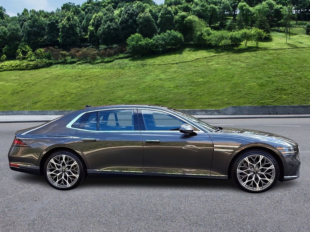 Used 2025 Genesis G90 3.5T image 9