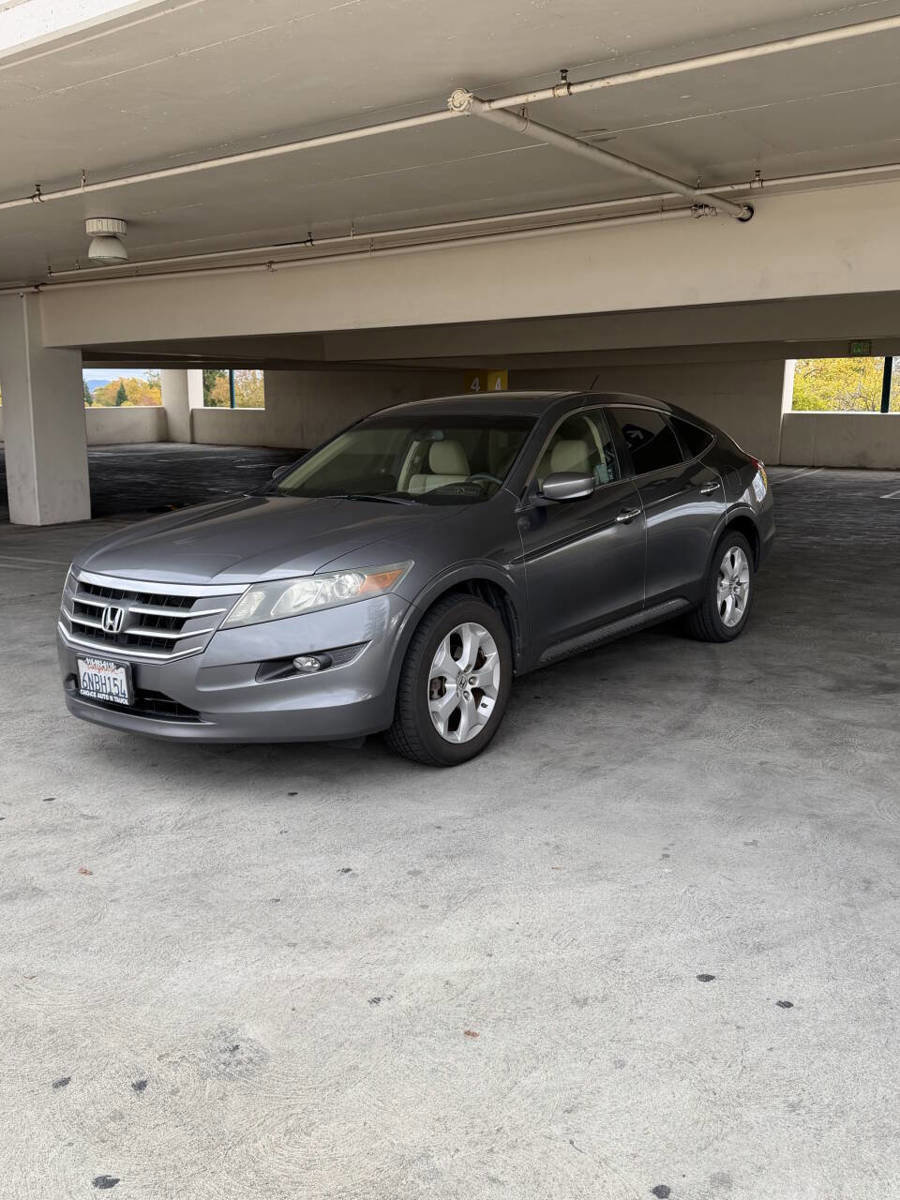 Used 2010 Honda Crosstour EX-L image 1