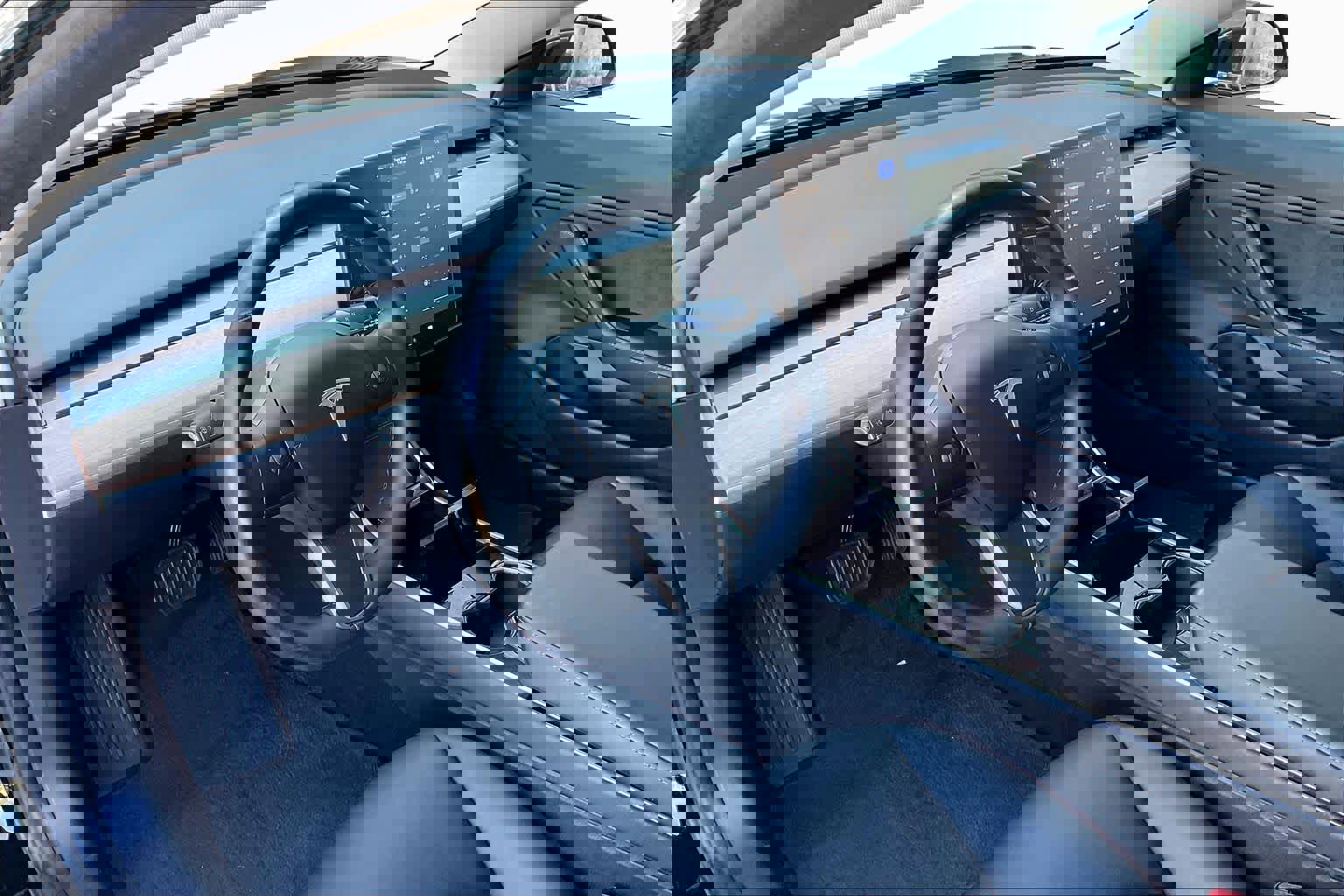 Used 2018 Tesla Model 3 Mid Range image 15