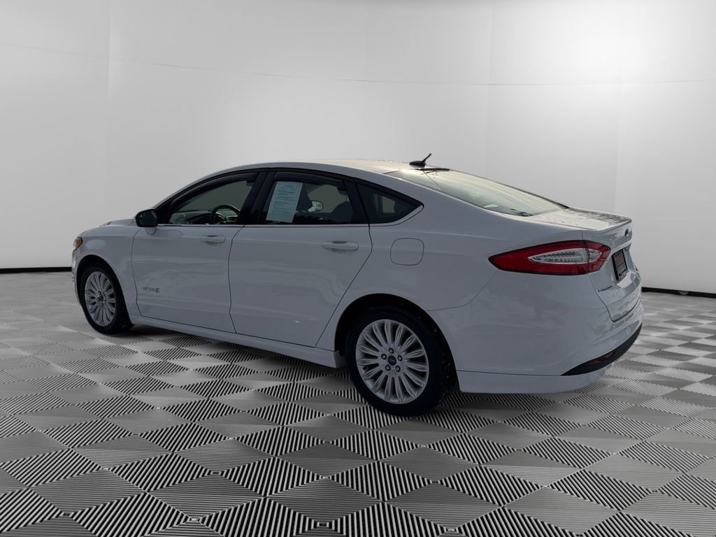 Used 2016 Ford Fusion SE image 5
