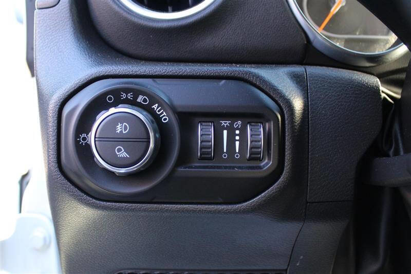 Used 2022 Jeep Gladiator Overland w/ Popular Equipment Package image 18