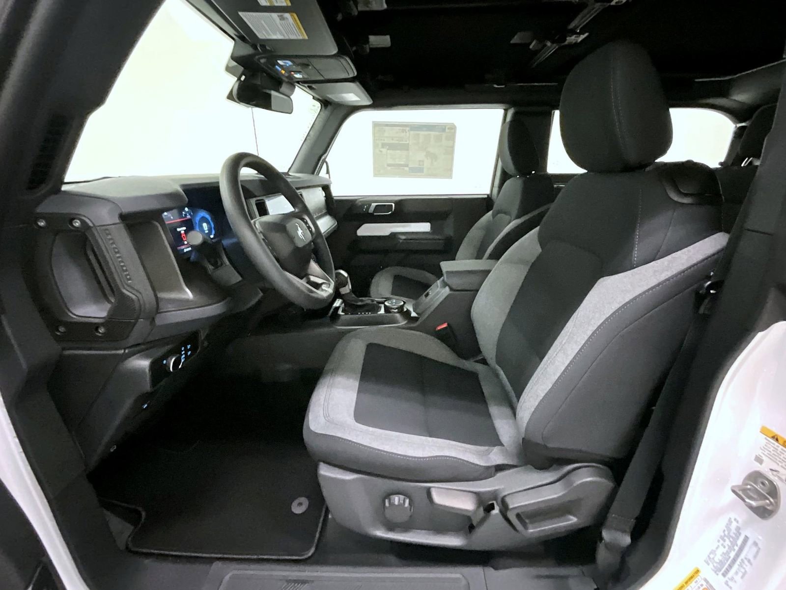 New 2025 Ford Bronco Base image 10