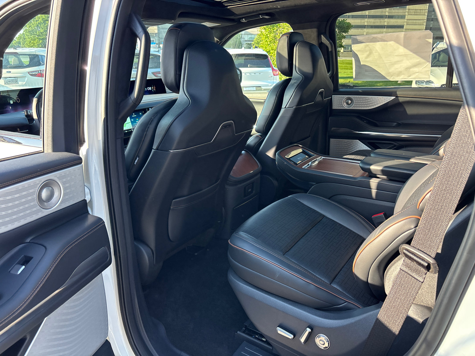 New 2026 Lincoln Navigator Black Label AWD/4WD image 27