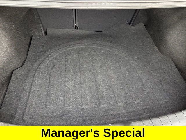 Used 2019 Hyundai Elantra SE image 32