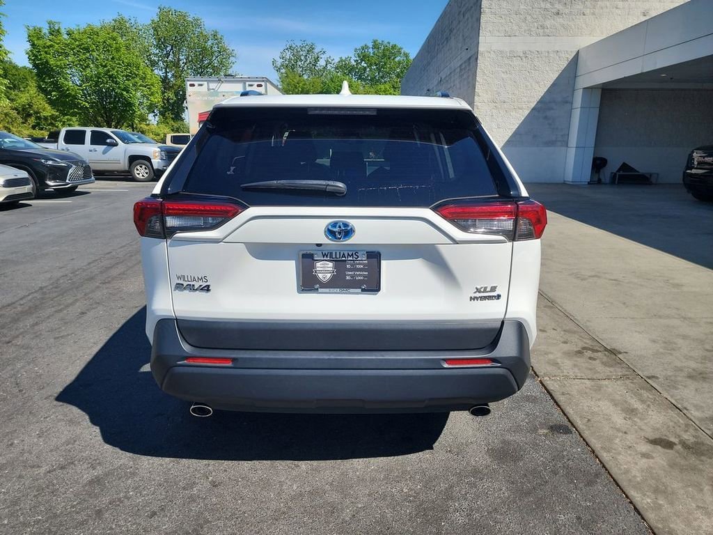 Used 2023 Toyota RAV4 XLE AWD/4WD image 7
