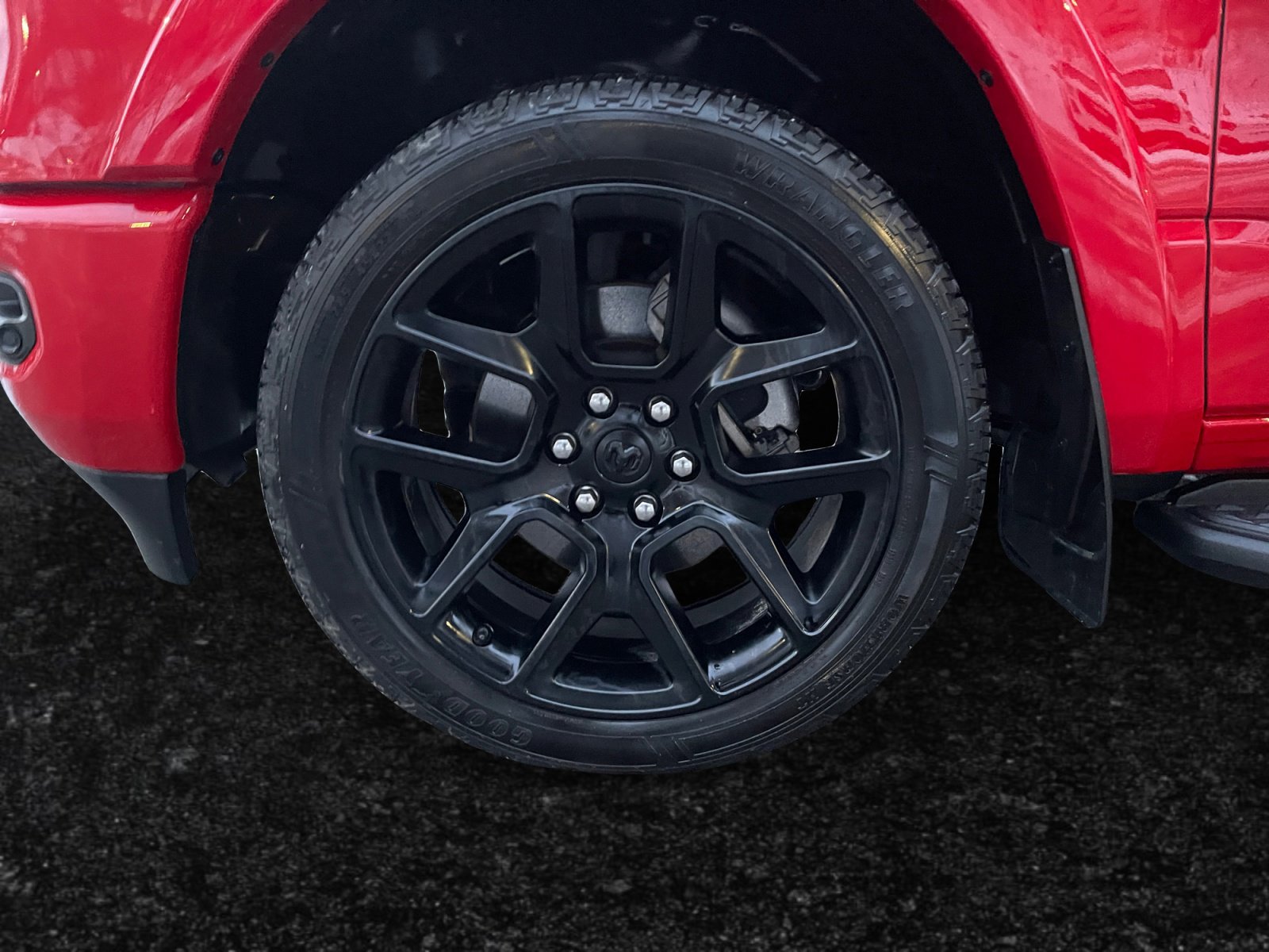 Used 2021 RAM 1500 Laramie w/ Night Edition image 15