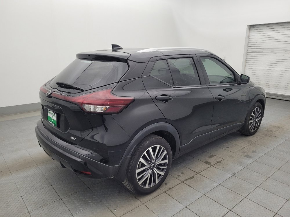 Used 2022 Nissan Kicks SV image 9