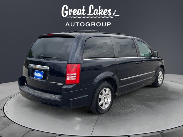 Used 2010 Chrysler Town & Country Touring w/ Entertainment Group #2 image 5