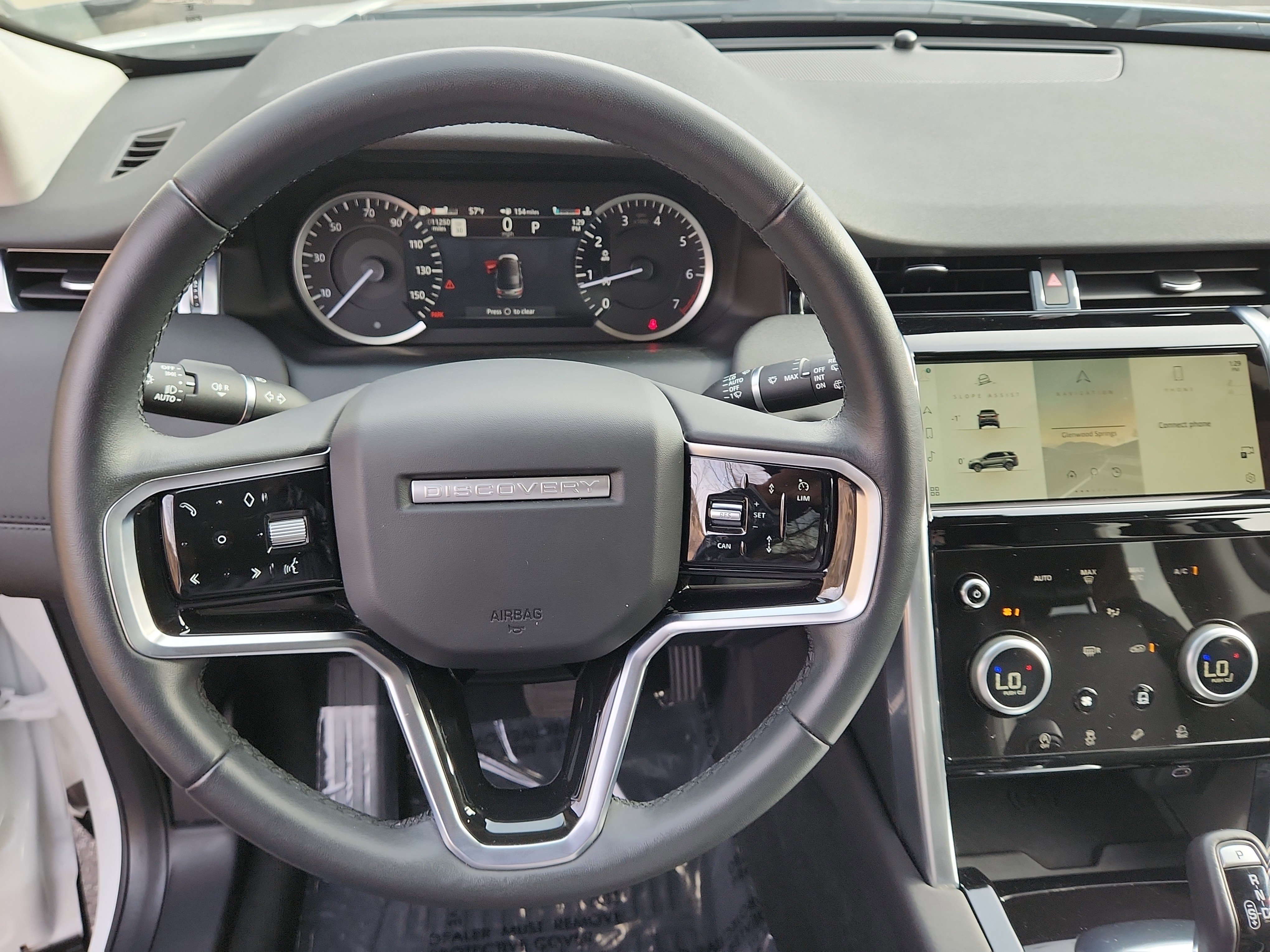 Used 2023 Land Rover Discovery Sport SE image 28