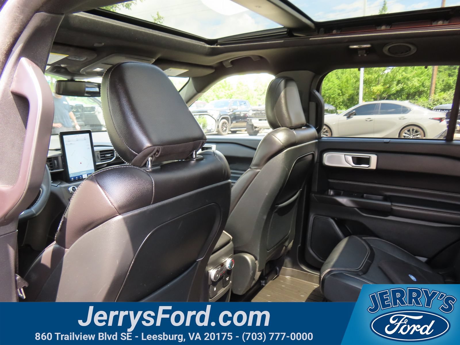 Certified 2020 Ford Explorer ST w/ Premium Technology Package AWD/4WD image 34