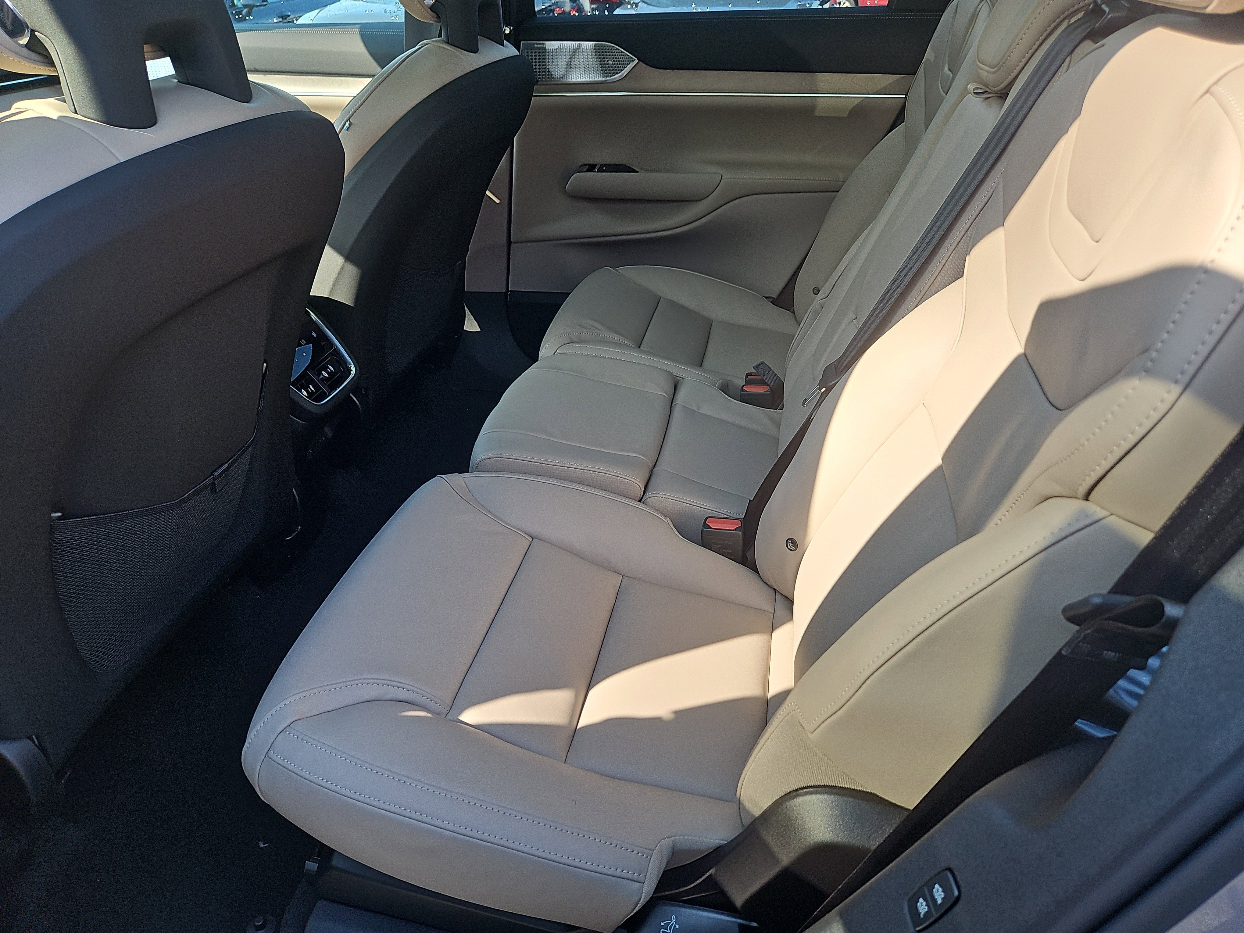 New 2026 Volvo EX90 Ultra image 20